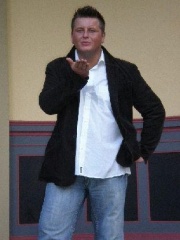 pawel9832