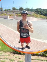 Tomek989