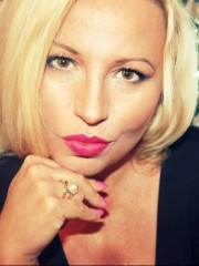 annaz